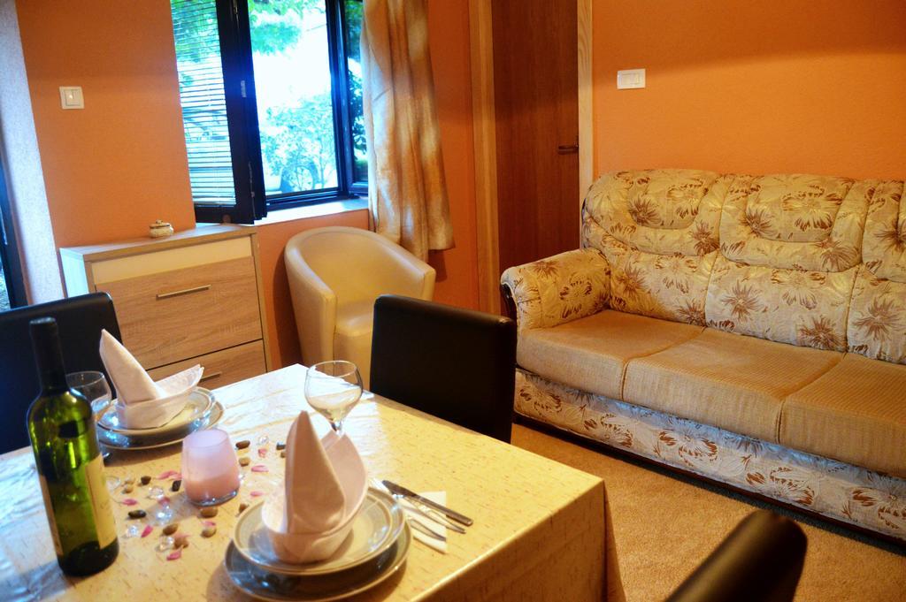 Apartments Bucin コトル エクステリア 写真