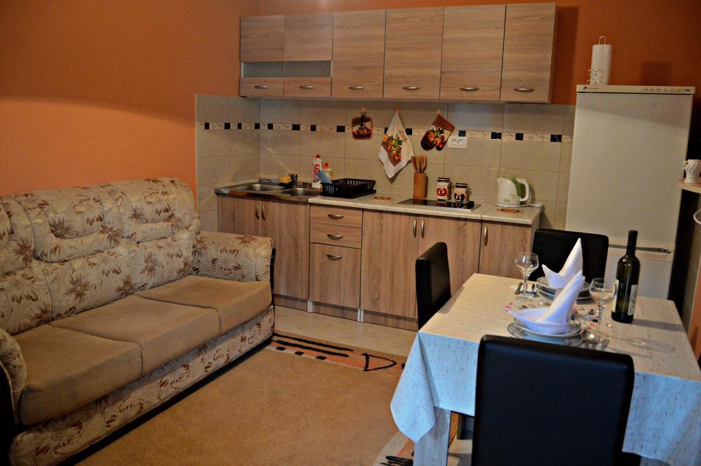 Apartments Bucin コトル エクステリア 写真